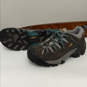 KEEN Women's Targhee II Waterproof hiking shoe